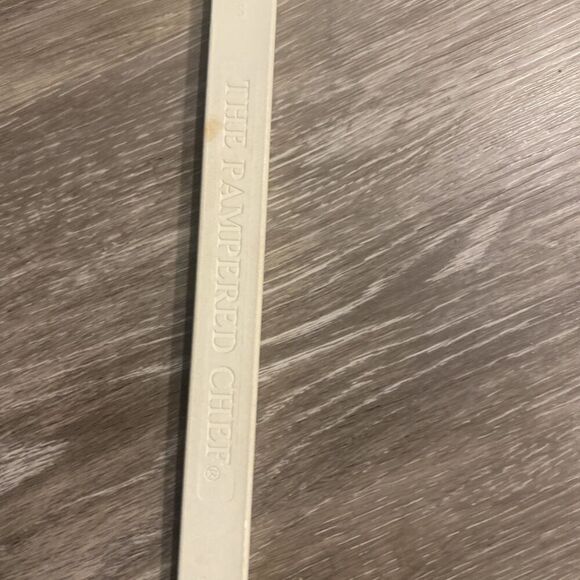 Pampered Chef Scraper #1650 11" Spatula Silicone Head DW Safe Made in USA - Picture 3 of 4